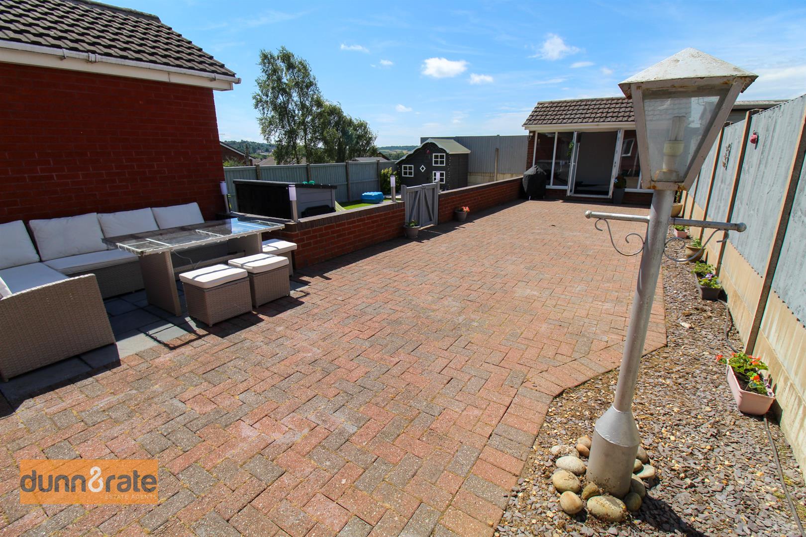 Linnburn Road, Meir Hay, Stoke-On-Trent
